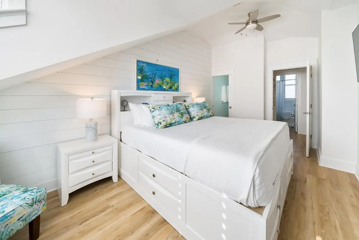 Carillon Market 301 Panama City Beach Apartment